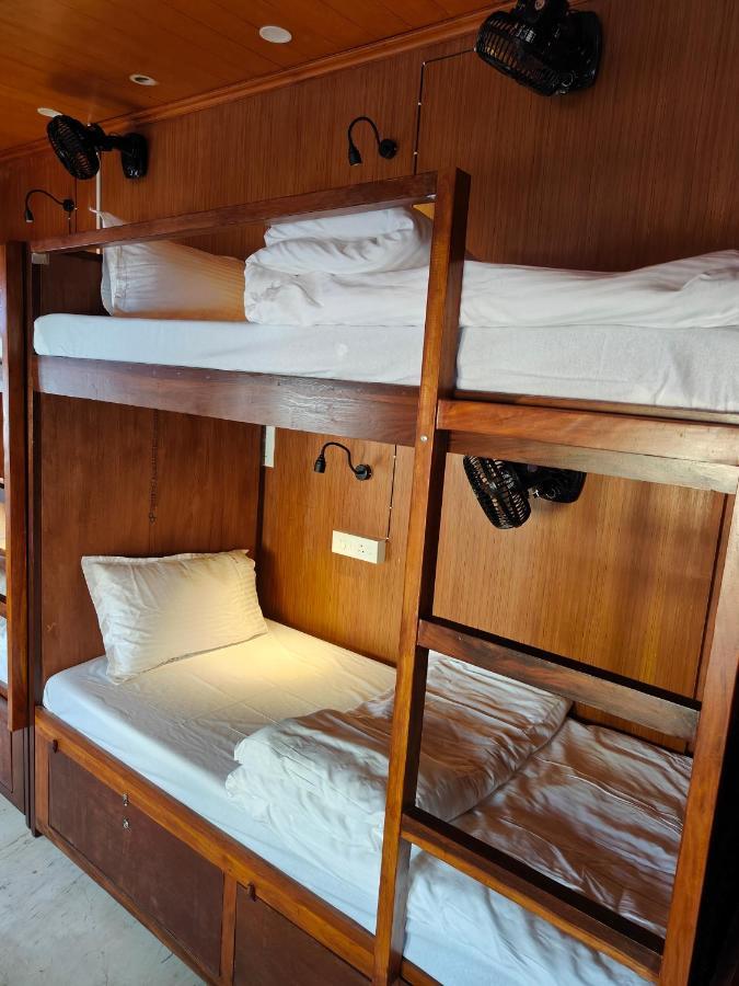 Unpack Hostel Puduccseri Kültér fotó